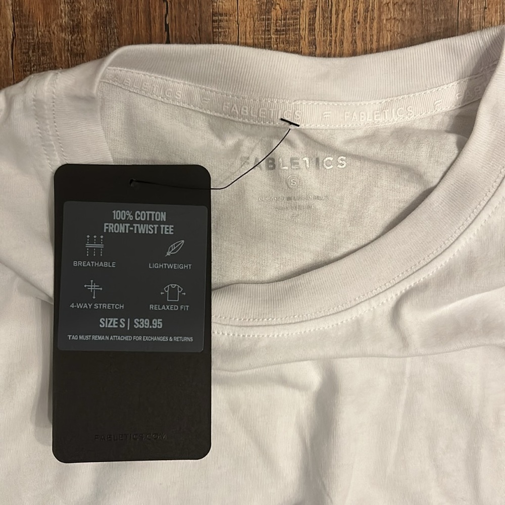 Nwt Fabletics Twist Tee - image 2
